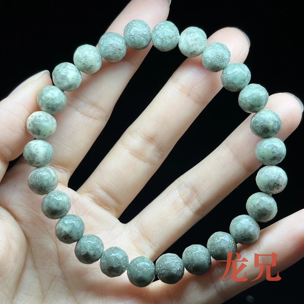 刚入手的星月菩提实拍：翻到另一面看不到月眼，满布细密黑色星点