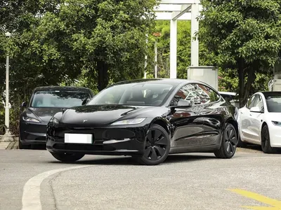 Model 3 前脸