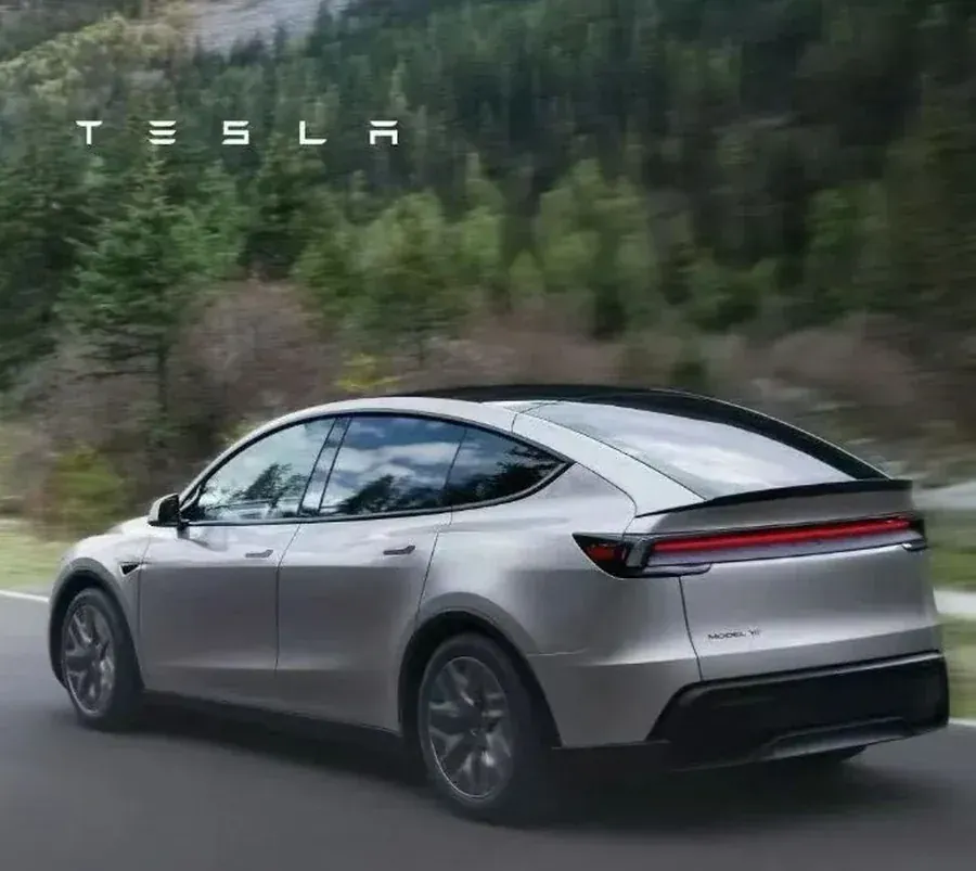 Tesla Model Y L